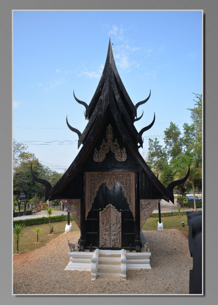 Baan Dam Museum - Nang Lae